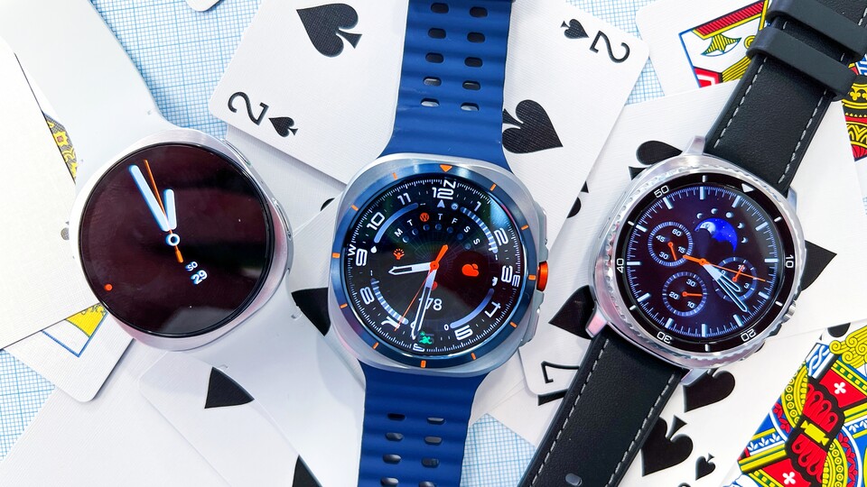 Hier sind die drei Galaxy Watch 8 Modelle nebeneinander. Ihr habt die Wahl zwischen Standard, Klassich und Ultra.