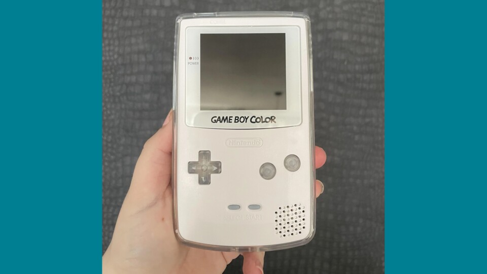 Hier hat jemand den Game Boy Color etwas zu ernst genommen.