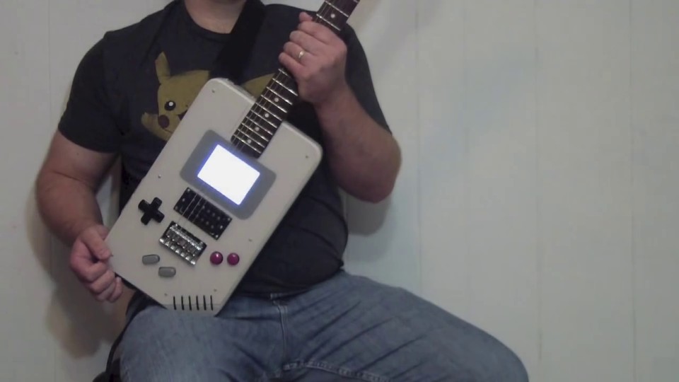 Die wohl einzige GameBoy-EGitarre der Welt. Der »Guitar Boy«-Eigenbau spielt Spiele und Musik.
