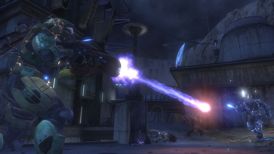 Halo: Reach - Mit der Plasmawaffe halten wir uns die Covenant vom Leib [360]