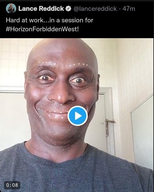 Screenshot des Tweets von Lance Reddick