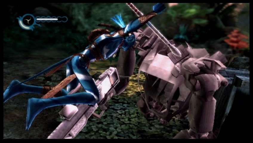 Avatar: Mit dem Stab und viel Gefuchtel wird dieser Kampfroboter in seine Einzelteile zerlegt. [Wii]