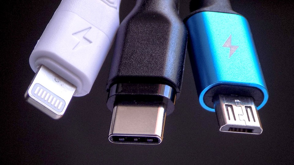 Von links nach rechts: Lightning (iPhone), USB-C und Micro-USB.