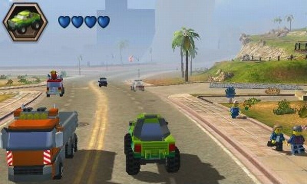 Die Straßen sind auch in 3DS-Lego-City belebt, dafür ist die Weitsicht geringer als auf der Wii U.