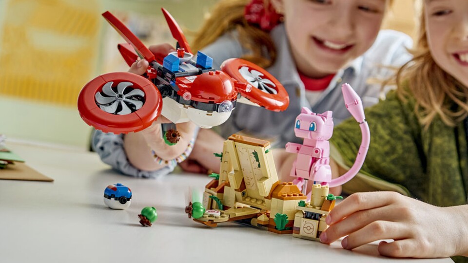Drohnensuche nach dem mystischen Mew 72161 (Quelle: Lego)