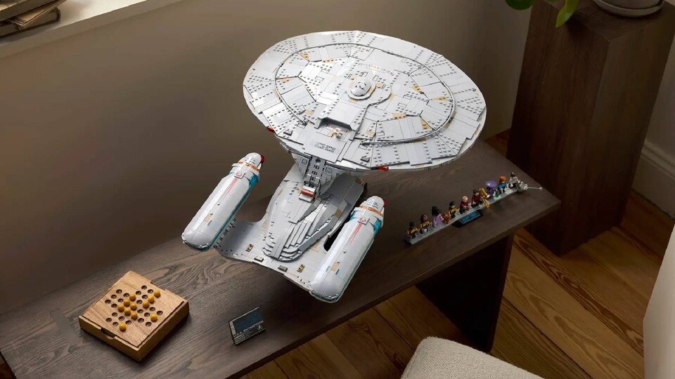 Beim neuen Star-Trek-Schiff von LEGO hat sich ein kleiner Fehler eingeschlichen.