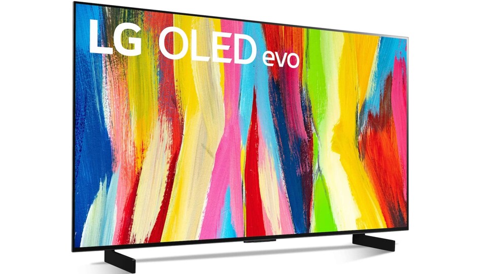 Die 42-Zoll-Version des LG OLED C27 4K-TVs bietet nicht nur eine tolle Bildqualität, sondern ist auch gut fürs Gaming oder als Monitor geeignet.