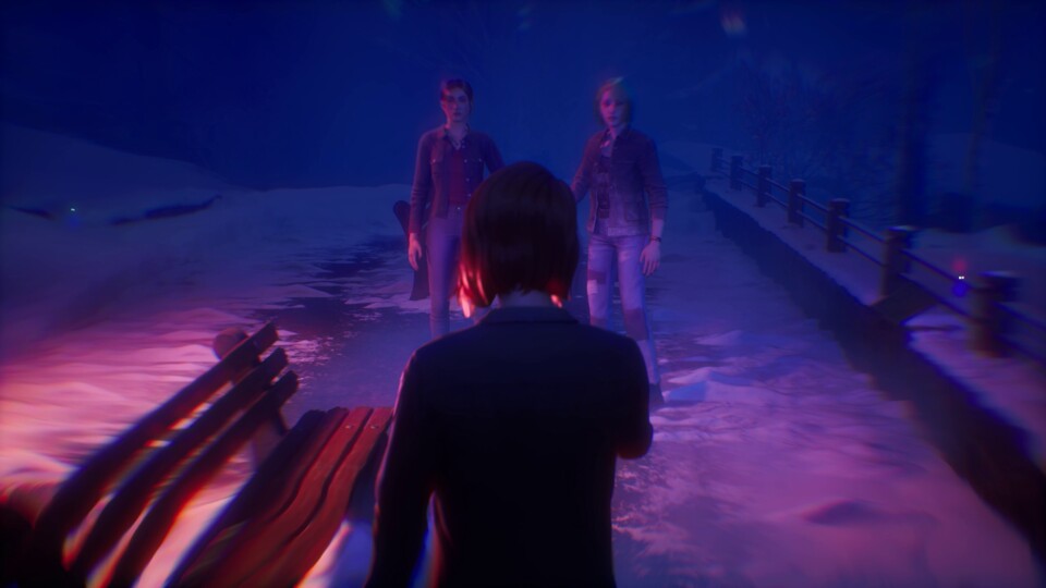 In Visionen springt Max zwischen den Paralleluniversen hin und her.