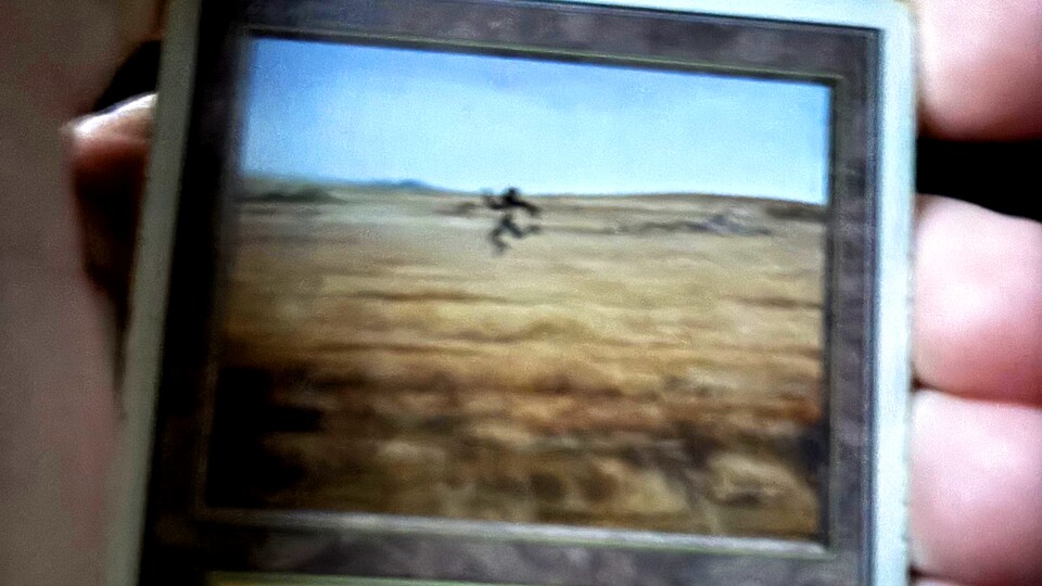 Nein, normalerweise ist auf dieser Magic: The Gathering-Karte kein Strichmännchen (Bild: reddit.comuserheccnchonker).