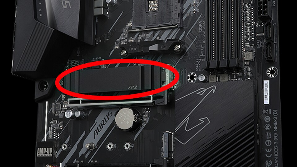 Even on the cheapest mainboards, you can find pre-installed heatsinks for NVMe SSDs.  We only need to loosen one screw.  (In the photo: Gigabyte B550 Aorus Elite V2)