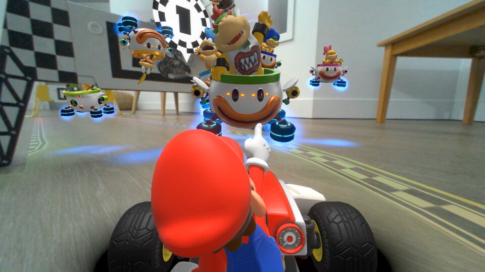 Auf der Switch fügt Mario Kart Live der echten Strecke auf eurem Fußboden zahlreiche virtuelle Elemente hinzu.