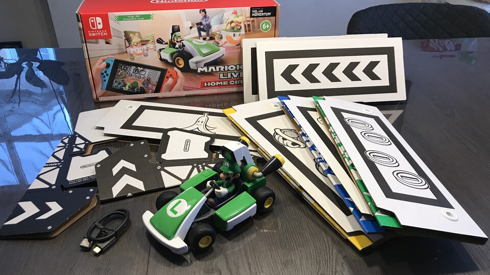 Hier die Inhalte von Mario Kart Live: Home Circuit in der Luigi-Version.