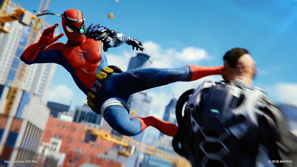 Fan zeigt, wie er nach 900 Stunden Marvel's Spider-Man auf der PS4 spielt.