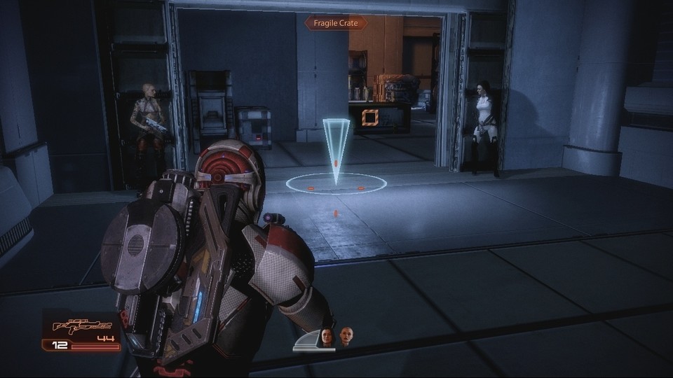 Mass Effect 2: Via Digitalkreuz weist ihr den verlässlich agierenden KI-Kollegen separate Kommandos zu.