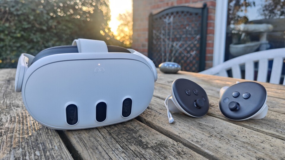 Come i suoi predecessori, gli occhiali Meta Quest 3 VR di alta qualità sono completamente autonomi e possono quindi essere utilizzati anche all'aperto.