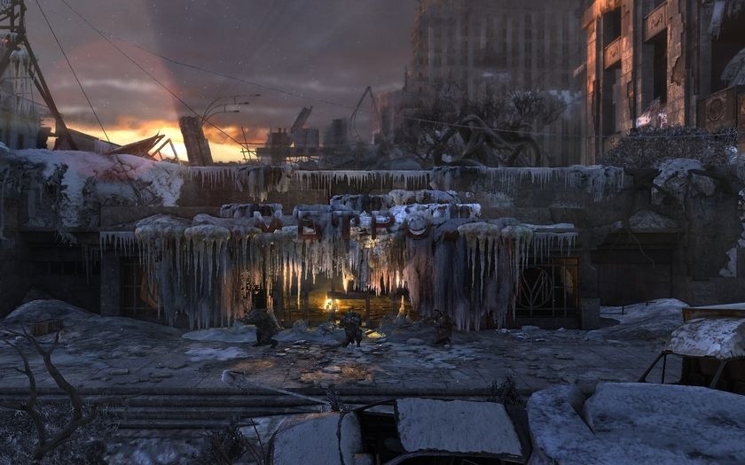 Metro 2033: Ihr seid nicht nur in den U-Bahnschächten unterwegs, sondern müsst auch an die klirrend kalte und gefährliche Erdoberfläche.