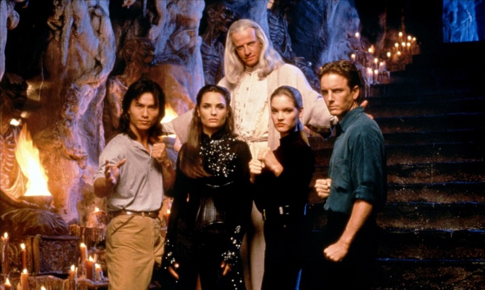 Die Verfilmung aus dem Jahr 1995 hat ein deutlich fantasievolleres Setdesign als das Reboot.