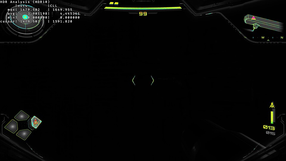 Hier habe ich vor einem dunklen Hintergrund das HUD analysiert. Die gelben Elemente entsprechen 400 Nits, rot (wie bei dem Raketen-Symbol unten links) wird es ab 1.000 Nits und der Kompass-Pfeil oben rechts leuchtet sogar mit 1.500 Nits.