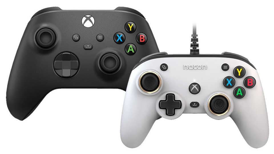 The Nacon Pro Compact does not look much smaller than the Microsoft Xbox controller on the surface, but it feels much more compact.