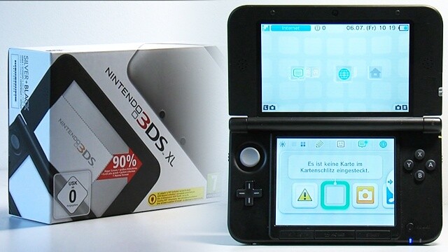 Nintendo 3DS XL ausgepackt