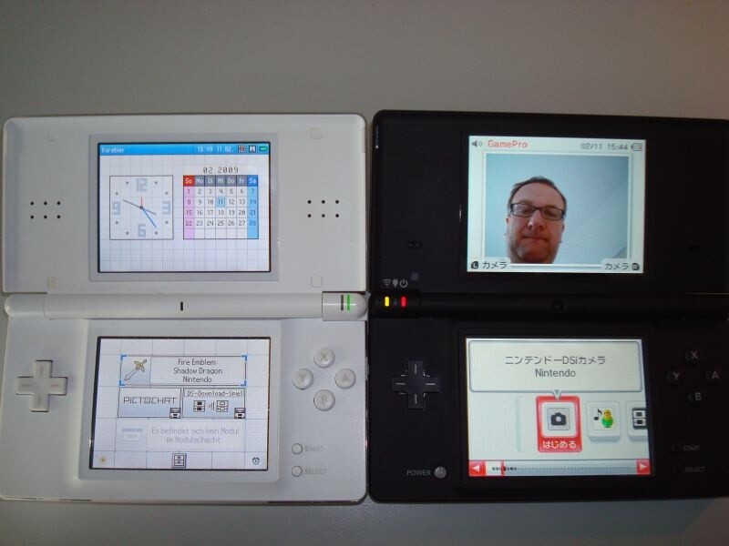 DS Lite und DSi im Vergleich: Die Screens des neuen Geräts sind größer, deutlich heller und kontrastreicher.