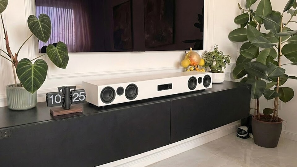 Mein Kollege durfte die Soundbar bei sich zuhause ausprobieren und war vom Sound mächtig beeindruckt.