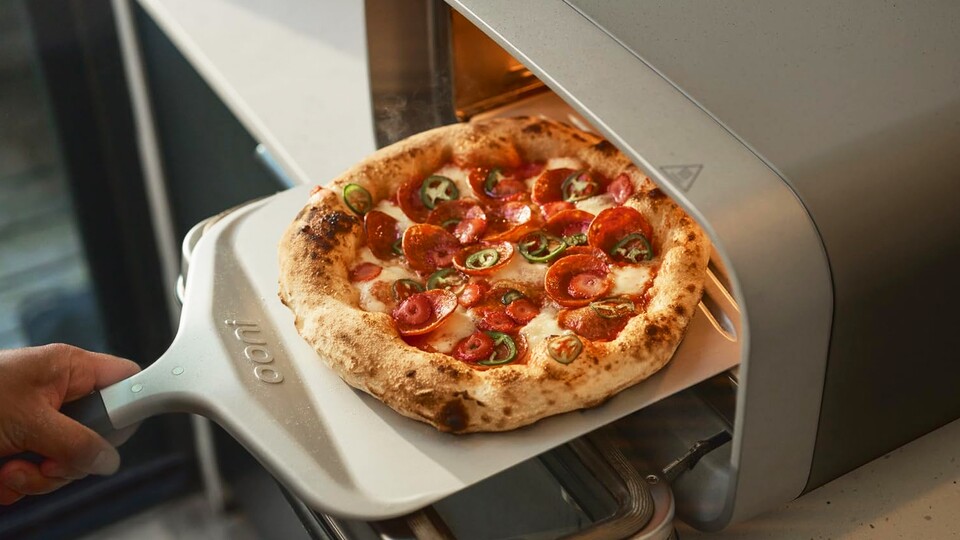 Auch Ooni und Cozze haben hervorragende elektrische Pizzaöfen, die mit bis zu 450 °C locker eine gute neapolitanische Pizza machen können.