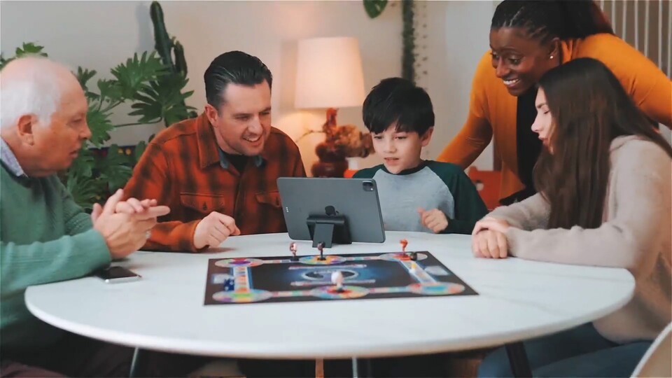 Wer Familienstress an Weihnachten vermeiden will, sorgt mit diesem Spiel für eine gute Stimmung.