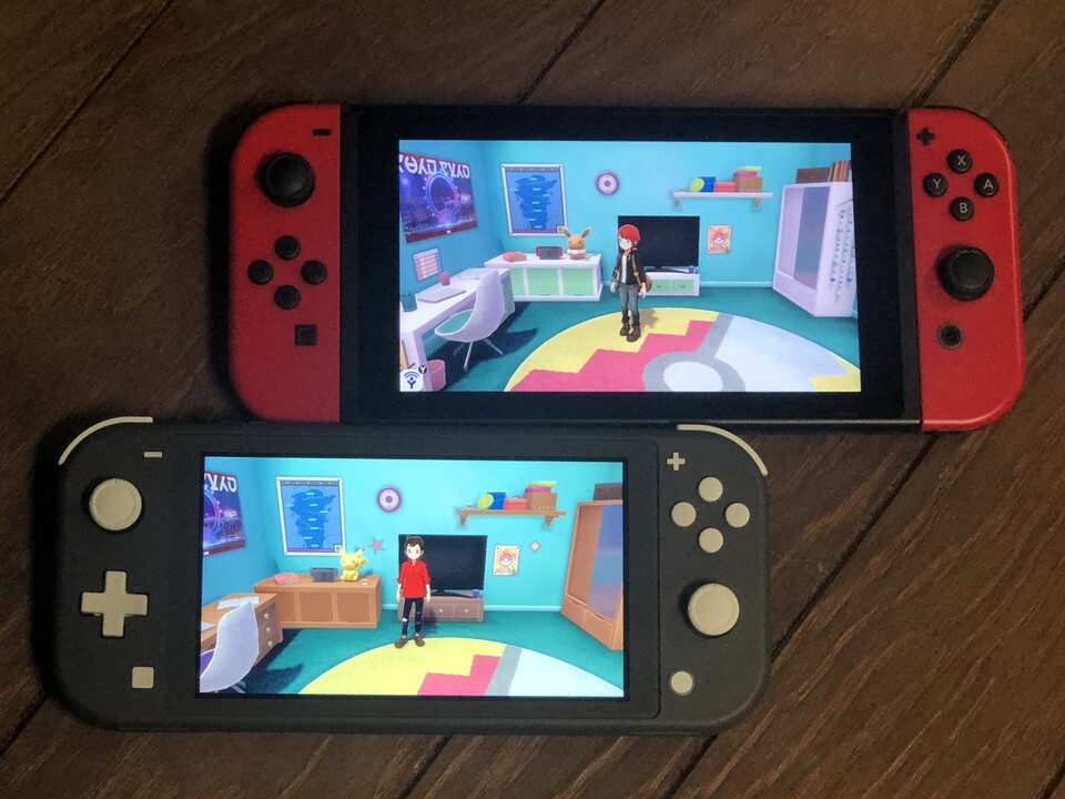 Das Spiel erkennt korrekt eure Joy-Con. Bei der Switch Lite wird immerhin die Farbe angepasst.