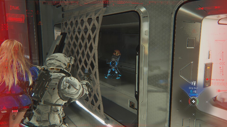 Die Figuren verstecken sich gerne an schwer einsehbaren Orten. Sobald ihr sie aber gefunden habt, müsst ihr nur noch auf sie feuern.