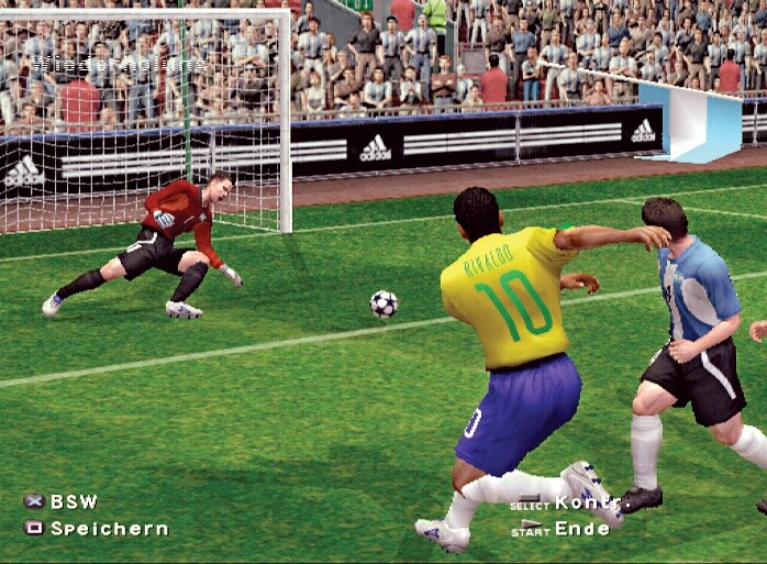 Rivaldo zieht ab und der Ball landet im langen Eck - der Torwart hat keine Chance. Screen: PLAYSTATION 2