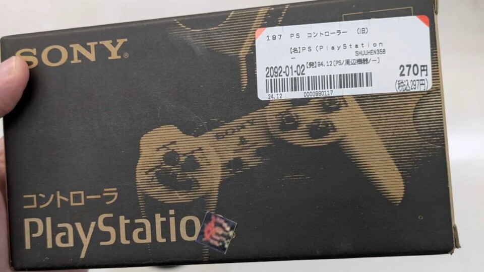 Hier seht ihr die Packung des PS1-Controllers in super Zustand für kleines Geld (Bild: reddit.comusergucsantana).