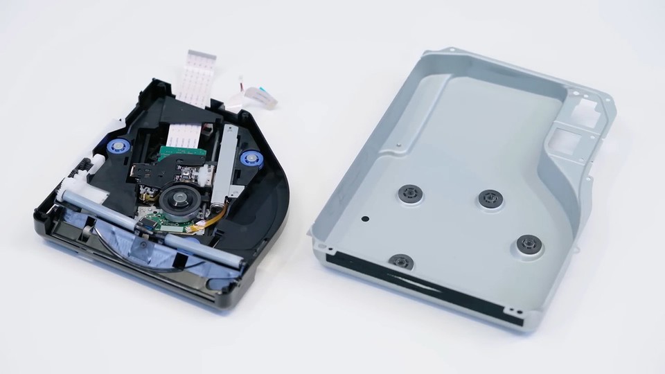 Die mechanischen und elektrischen Komponenten des Blu-Ray-Laufwerk verschleißen mit der Zeit. Andere Bauteile der PS5 sind davon aber nicht ausgeschlossen.