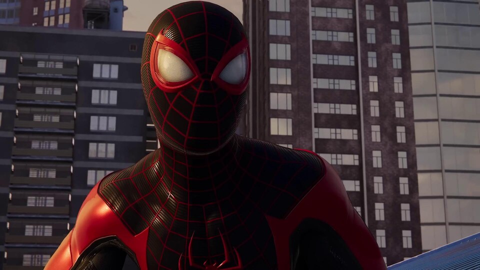 PS5 und DualSense im Marvels Spider-Man 2-Look vorgestellt