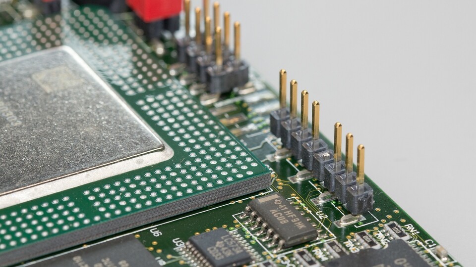 Das hier ist nur ein Beispiel-Motherboard als Platzhalter, und zwar offenbar komplett ohne Schäden.