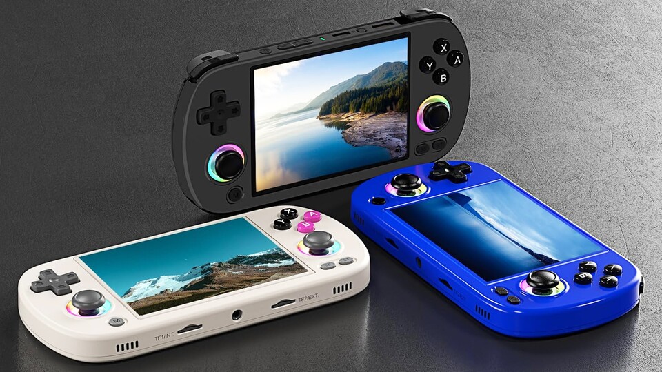 Von der Form geht der Anbernic RG-40XXH in RIchtung PSP und Switch. Zumindest hat er auch einen TV-Output.