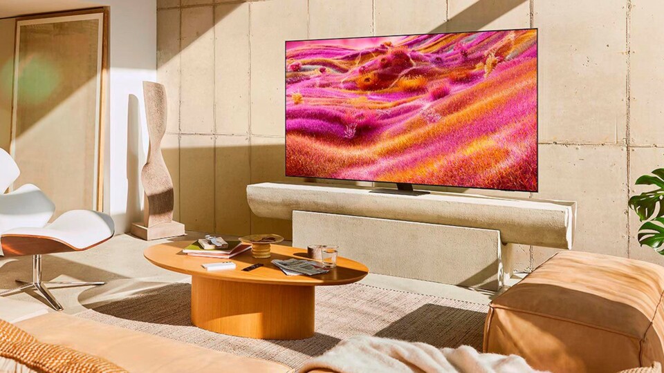 Der QLED-Fernseher Samsung QN90F bietet eine hohe Bildqualität, die nahe an OLED-TVs heranreicht und diese in mancherlei Hinsicht sogar übertrifft.