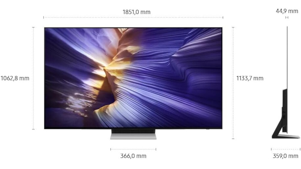 Für den 83 Zoll großen Samsung 4K-Fernseher braucht ihr natürlich etwas Platz, aber immerhin ist das Display sehr schlank.