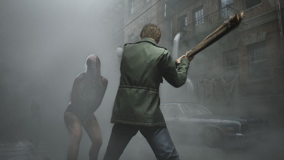 Das Silent Hill 2 Remake bietet reichlich Action, trotzdem steht die unheilvolle Atmosphäre stets im Vordergrund.