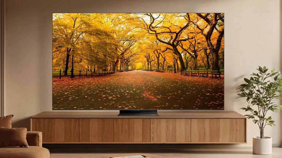 6.000 Nits Spitzenhelligkeit und 3.200 Dimming-Zonen sorgen beim TCL 85C8L für leuchtende HDR-Szenen und kräftige Kontraste.