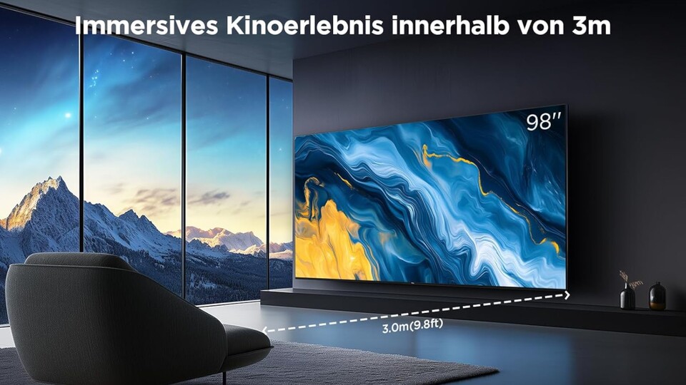 Selbst mit ein paar Metern Abstand wirkt der 98 Zoll große 4K-Fernseher noch immer wie eine Kinoleinwand.