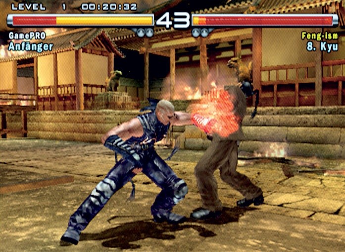 Treffer werden von Lichteffekten untermalt, ohne dass das Kampfgeschehen unrealistisch erscheinen würde. Screen: Playstation 2