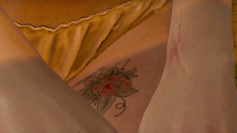 Das Rosen-Tattoo auf dem linken Oberschenkel von Ciri. 