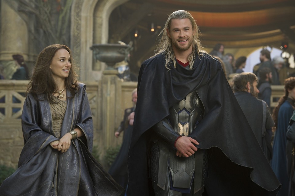 Steht Natalie Portman auch in Thor: Ragnarok neben Chris Hemsworth als Donnergott?