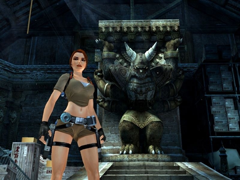 Lara tut in Tomb Raider: Legend das, was sie am besten kann: Durch finstere Grabanlagen streifen.