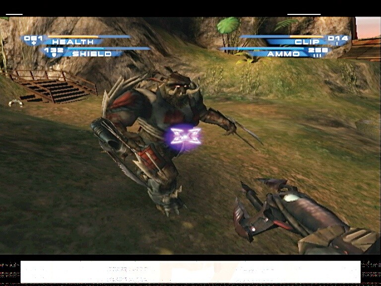 Die Alienrasse Skaarj ist auch hinter den wertvollen Artefakten her. Ihre Krieger sind extrem schnell und wendig. Screen: Xbox