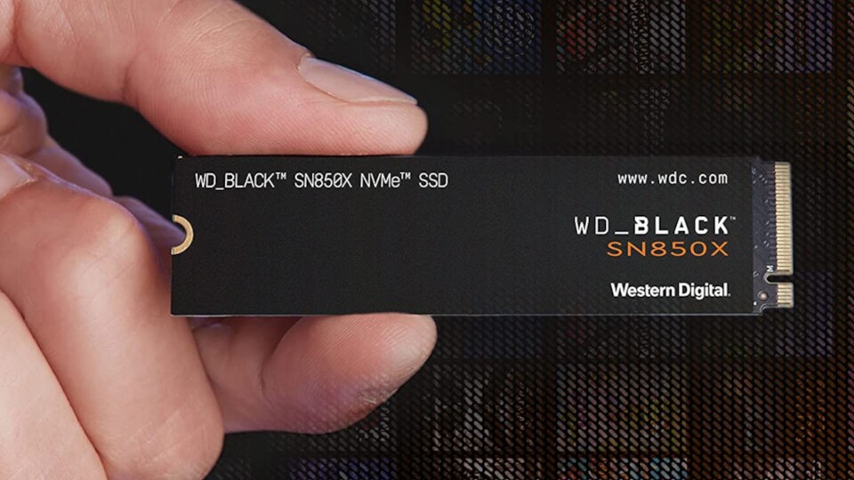 Die WD Black SN850X bietet mehr als genug Speicherplatz für die PS5. Über einen Heatsink verfügt sie allerdings nicht.