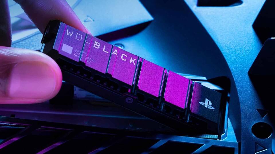 Mehr Speicher für GTA 6: Die WD_BLACK SN850P verschwindet samt Kühlkörper wie maßgeschneidert im M.2-Slot eurer PS5.