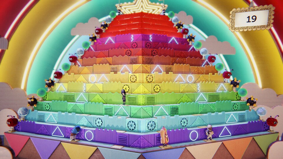 Im Finale klettern wir die bunte Pyramide des Wissens hinauf. 