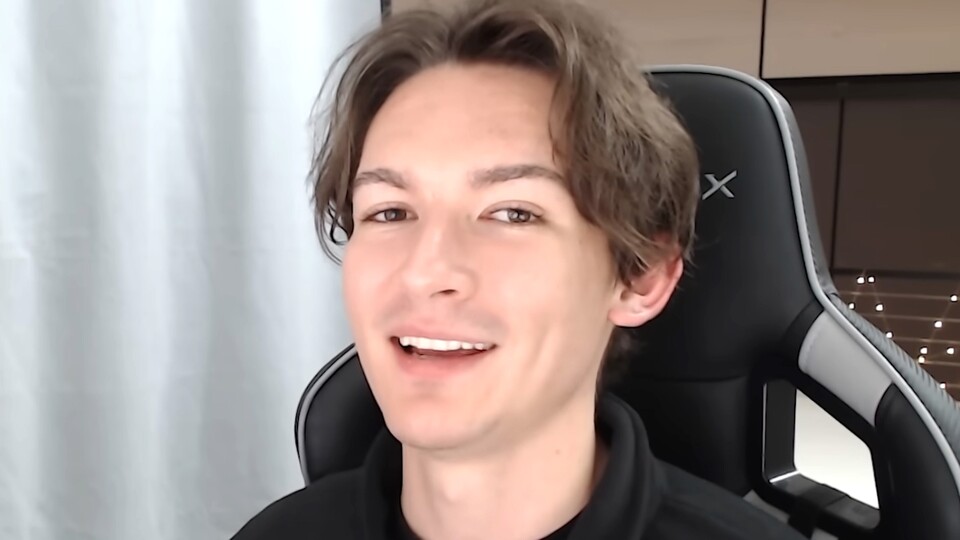 So sieht YouTuber Beluga aus, wenn er sich über 10 Mio. Abos freut (Screenshot: youtube.comwatch?v=tnV_YBDDK7o).